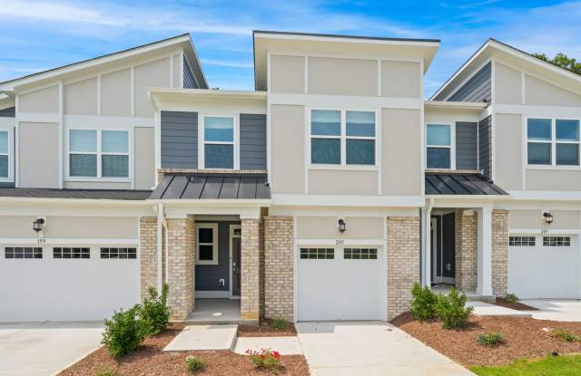 Spacious 3BR Townhome in Chatham Park with Screened Porch Gallery 1