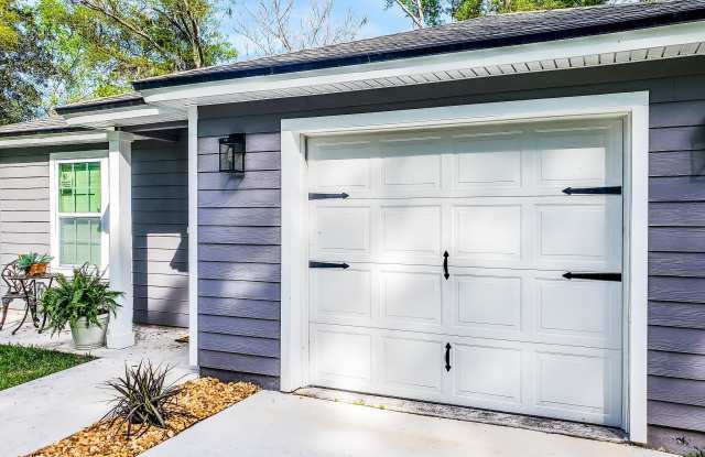 223 MONTEREY Boulevard Gallery 2
