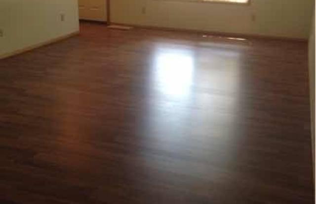 WEEKEND SPECIAL!! - Townhome 2 bed, 1.5 bath- Available NOW! Gallery 3