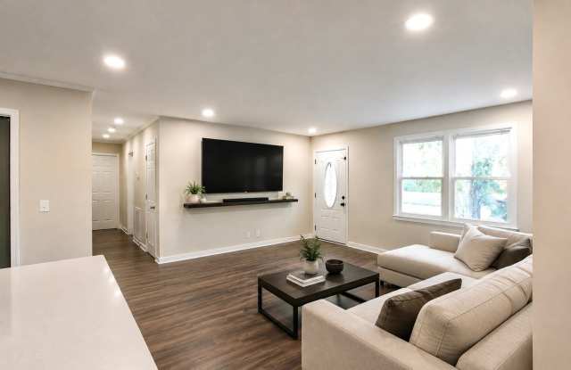 Charming 3BR House in Hendersonville photos photos Charming 3BR House in Hendersonville photos photos