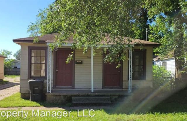 700 Carrollton Street - 700 Carrollton Street, Bossier City, LA 71112
