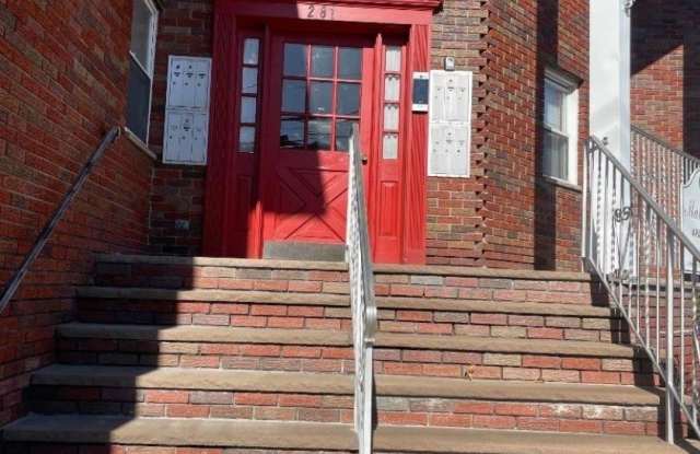 281 Bloomfield Ave photos photos