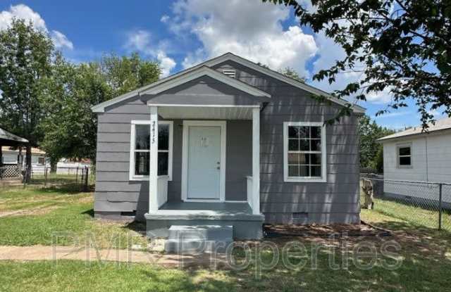 2415 SW D Ave - 2415 Southwest D Avenue, Lawton, OK 73505
