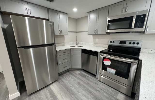 Annual** 55+ Years Old Required ** Recently Renovated ** 1 Bedroom / 1 Bath - Cambridge House - $1,050/month photos photos