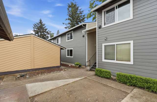 Charming Updated Condo in Great Location Gallery 3