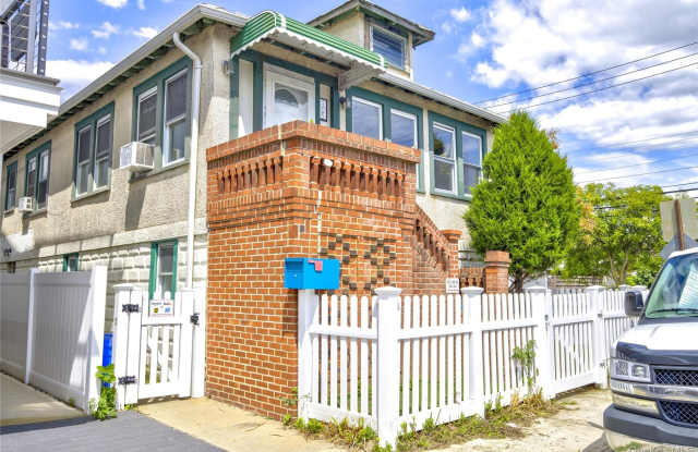 105 Illinois Avenue photos photos