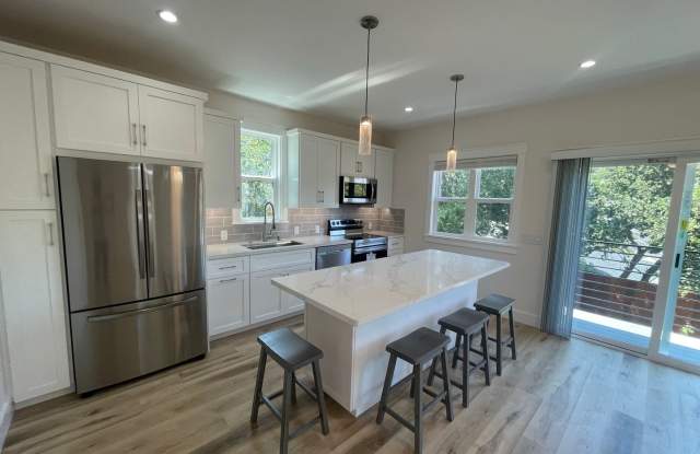 New 1bd/1ba ADU in Belmont! Private yard area with parking! - 2504 Ralston Avenue, Belmont, CA 94002