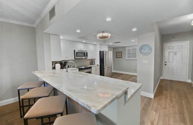 1445 GULF OF MEXICO Drive Gallery 2