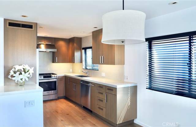 604 Poinsettia Avenue 1/2 photos photos