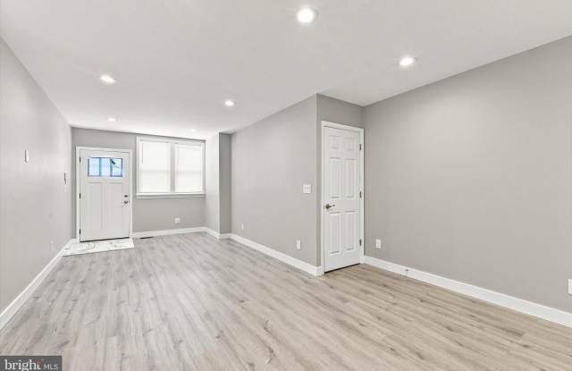 2649 E CLEARFIELD Street Gallery 4
