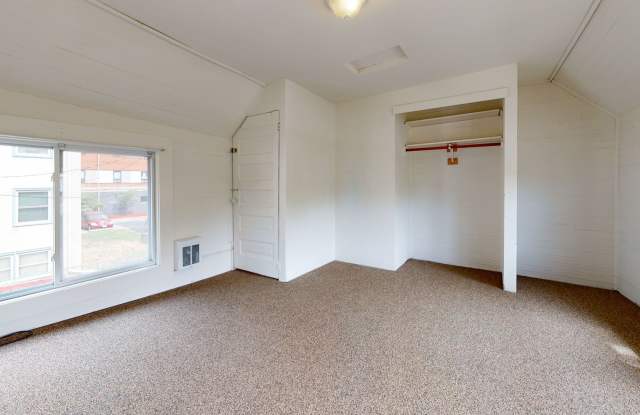 800 13th Ave Se SINGLE FAMILY HOUSE - 800 13th Avenue Southeast, Minneapolis, MN 55414