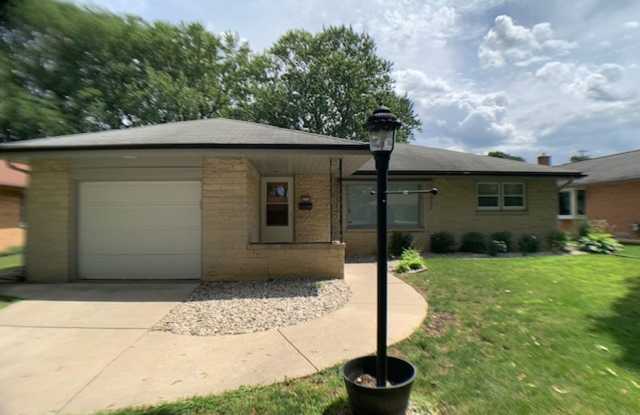 West Allis 3 bedroom 2 bath ranch photos photos