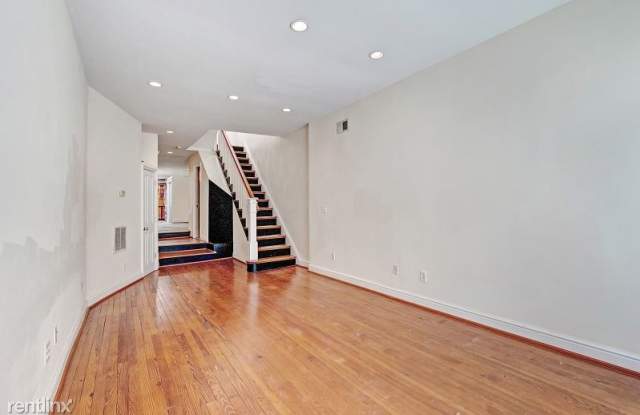 2536 Foster Ave Gallery 2