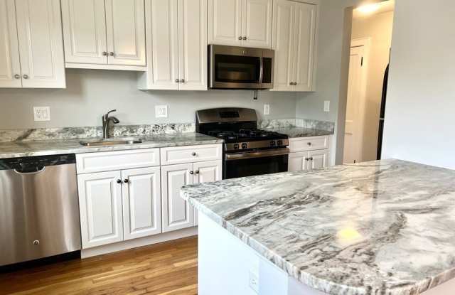 98 Dean Street unit: 2 photos photos