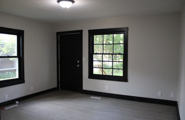 313 S 6th St - Cornell, WI photos photos