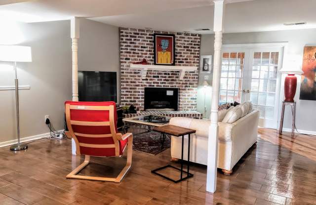 1010 Afton Way Gallery 2