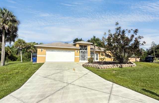 2240 Safe Harbour Court photos photos