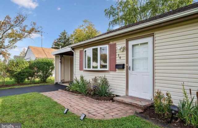 14 Dorset Dr - 14 Dorset Drive, Mercer County, NJ 08618