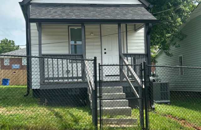 Newly Remodeled 1 bedroom/1 bath House photos photos