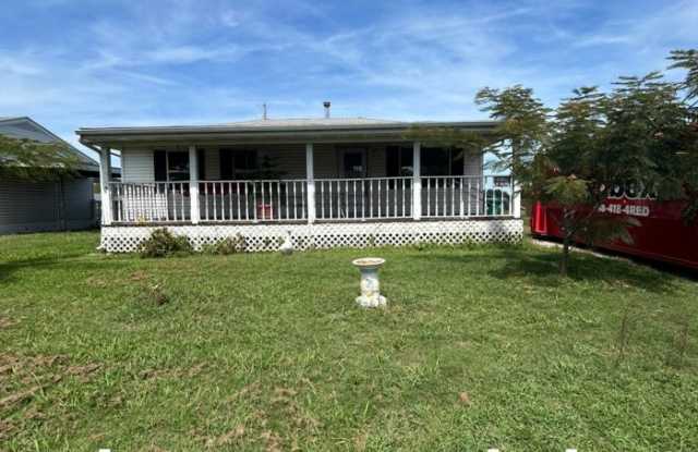 2611 Meadowlane Drive photos photos
