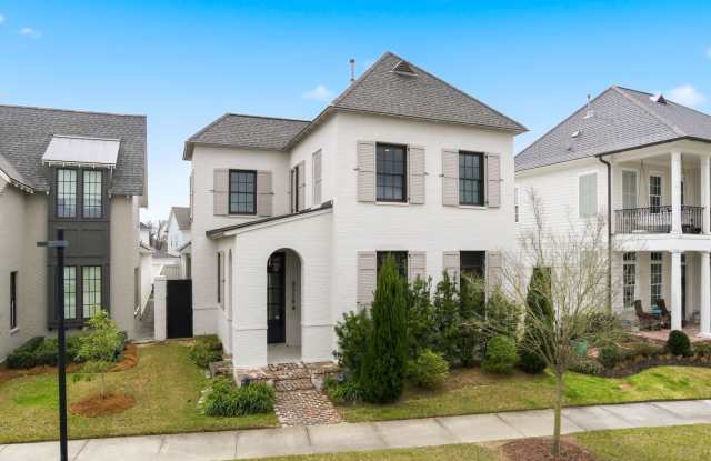 Stunning 4-Bed, 3-Bath Home with Outdoor Kitchen in Rouzan, Baton Rouge photos photos