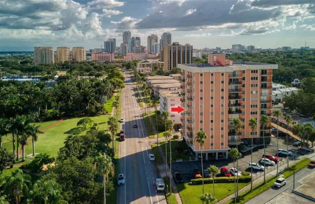 1120 N SHORE Drive NE - 1120 North Shore Drive Northeast, St. Petersburg, FL 33701 1120 N SHORE Drive NE - 1120 North Shore Drive Northeast, St. Petersburg, FL 33701
