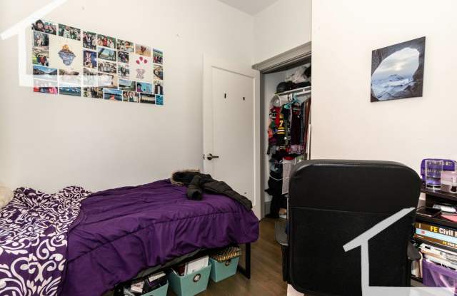 Charming 3 Bedroom-No Broker Fee Gallery 4
