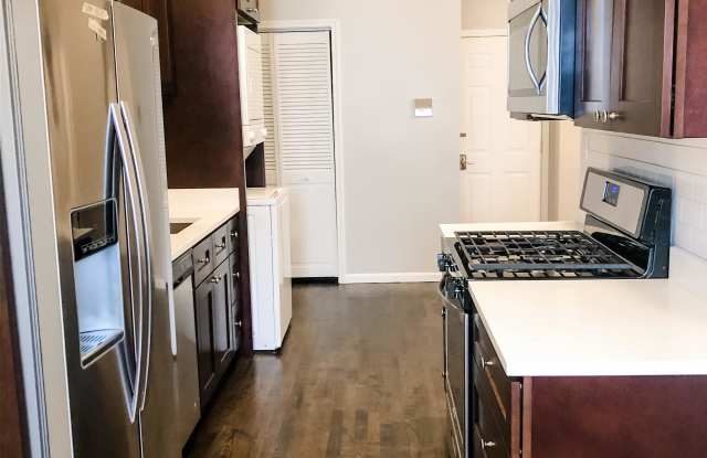 3307 North Southport - 1R Gallery 2