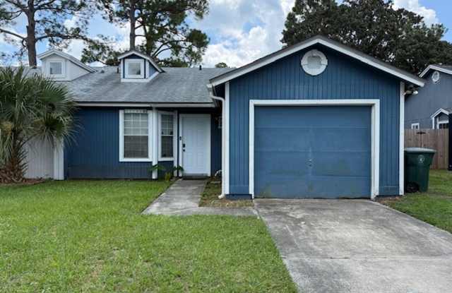 Charming 2-Bedroom, 2-Bath Duplex in Summer Trees! - 11746 White Horse Road, Jacksonville, FL 32246