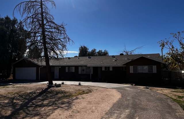 3 BEDROOM 2 BATHROOM IN VICTORVILLE Gallery 1