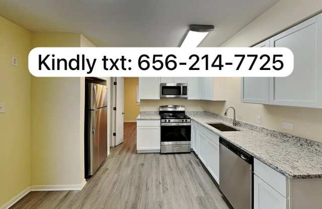 702 Cambridge Ave - 702 Cambridge Avenue, Matteson, IL 60443