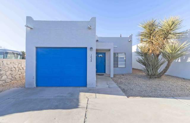 1635 Spruce - 3 BR - 2 BA - Built in 2004 - 1310 Sq. Ft. - Pet Friendly - $1495.00 photos photos