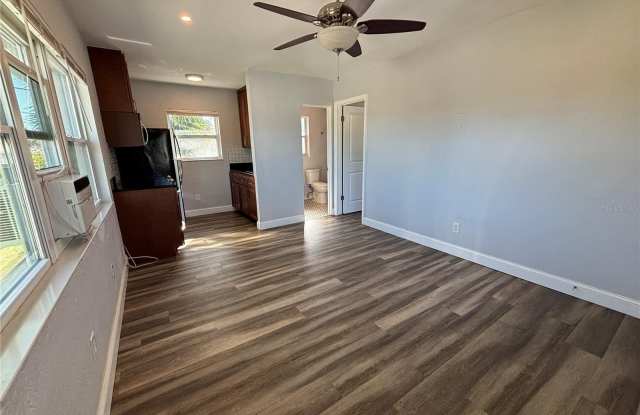 420 15TH Avenue S Gallery 4