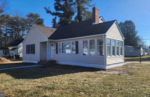 706 E DIVISION Street photos photos 706 E DIVISION Street photos photos