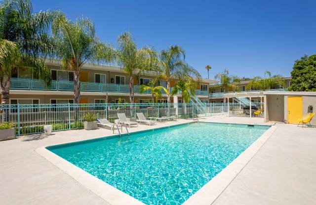 Move in specials! Grossmont Apartments located in the heart of La Mesa! photos photos