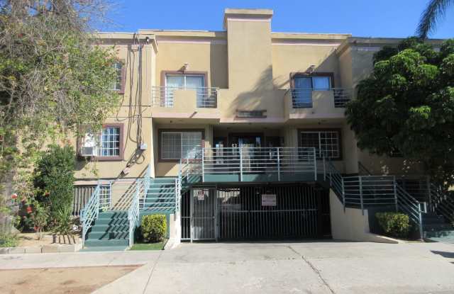 2 bedroom Canoga Park condo on Eton Avenue with stackable washer and dryer provided! photos photos