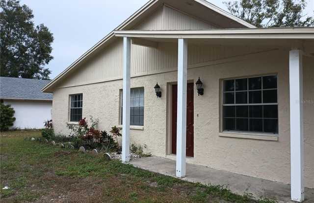 6410 MOSS WAY Gallery 2