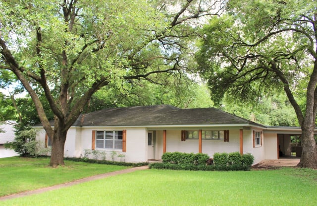 706 Scott Drive - 706 Scott Drive, Brenham, TX 77833