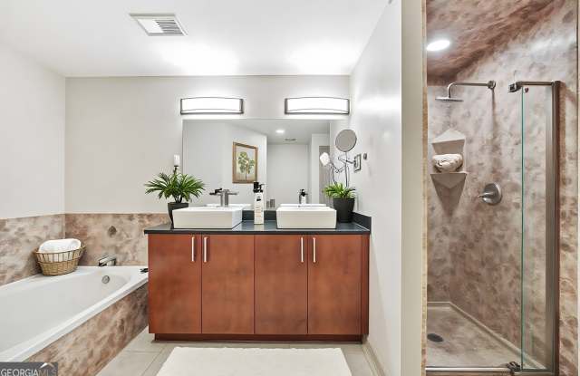 390 17th Street NW unit: 5037 photos photos