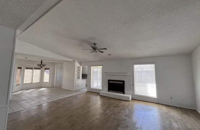 5607 87th Place Gallery 2