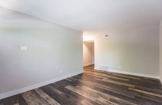 Pet friendly renovated two bedroom. Ask about our Fall move in special Gallery 4