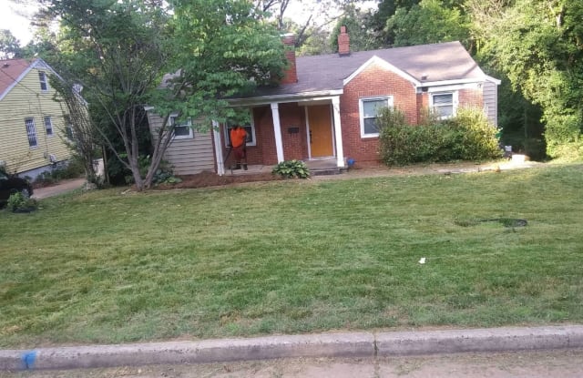 533 Ambassador St. - 533 Ambassador Street, Charlotte, NC 28208