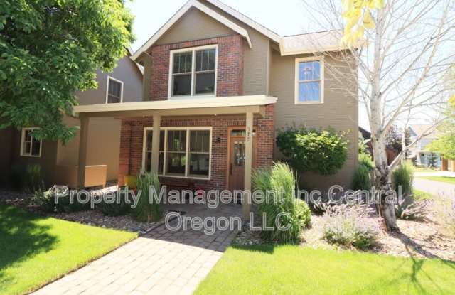 577 W Jefferson Ave - 577 West Jefferson Avenue, Sisters, OR 97759