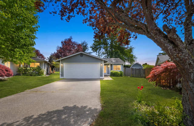 Charming 3 Bed/2 Bath Rambler in NE Tacoma — Cul-de-Sac Living with a Fenced Yard photos photos