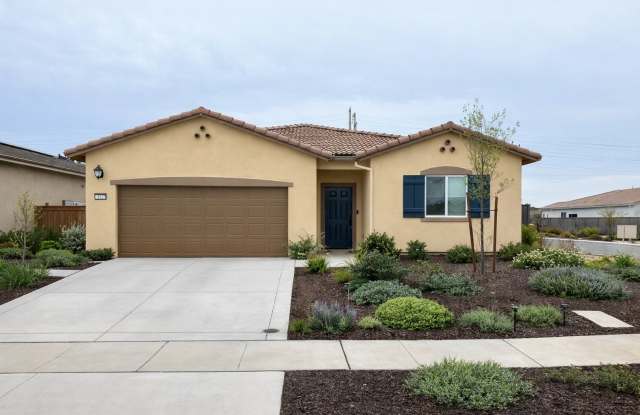 Beautiful 4 bedroom 2 Bath home in Plumas Lake. photos photos