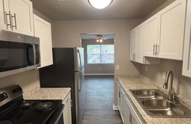 Whispering Pines Apartments photos photos