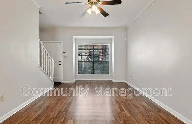 2632 S Roth Ave photos photos