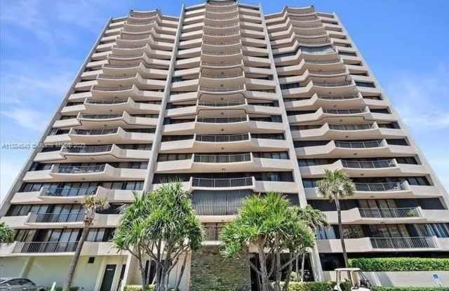 4200 N Ocean Dr photos photos