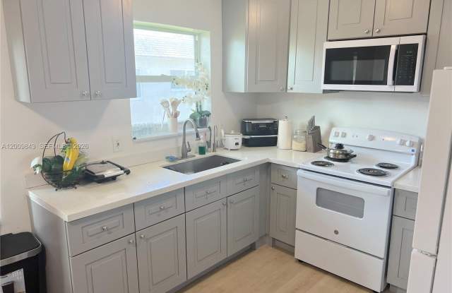 5218 SW 91st Ave photos photos