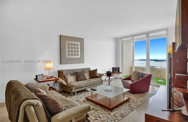 808 Brickell Key Dr Gallery 4